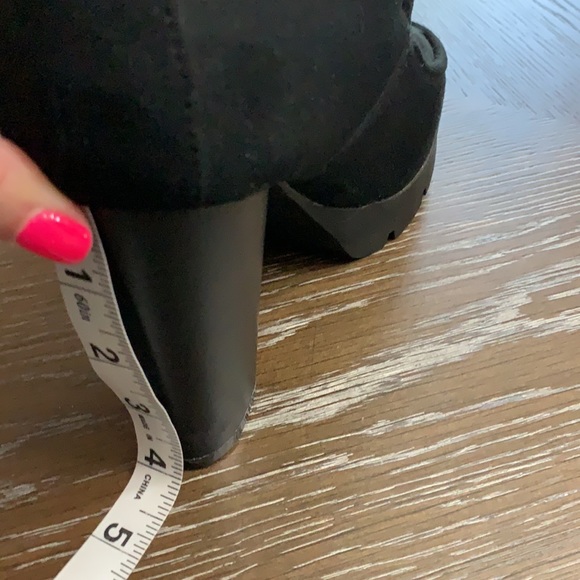 Cape Robbin black platform chunky boot - Picture 16 of 17